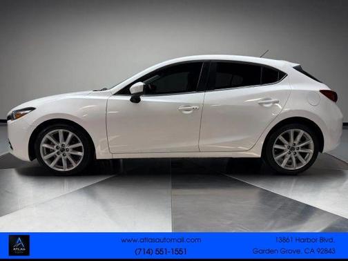 Snowflake White Pearl Metallic 2017 Mazda Mazda3 Touring