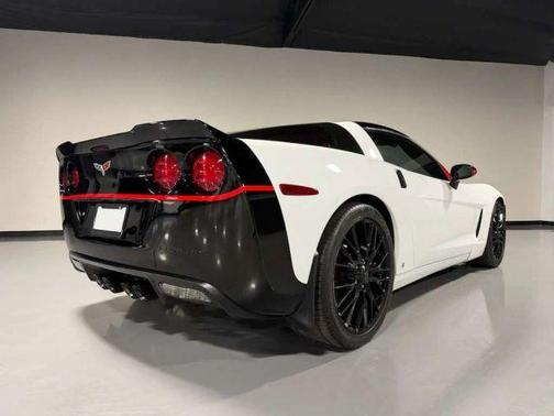 White 2007 Chevrolet Corvette Base