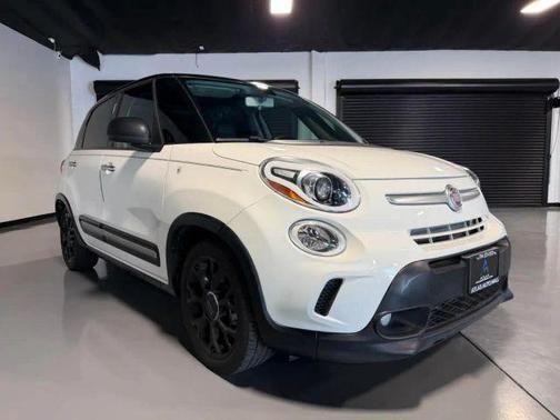 White 2017 FIAT 500L Trekking