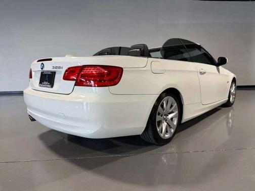 White 2013 BMW 328 i