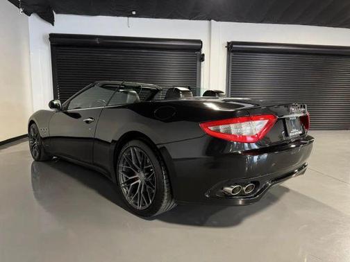 Black 2013 Maserati GranTurismo Base