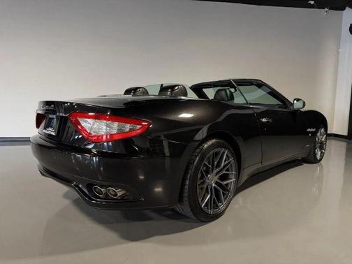 Black 2013 Maserati GranTurismo Base