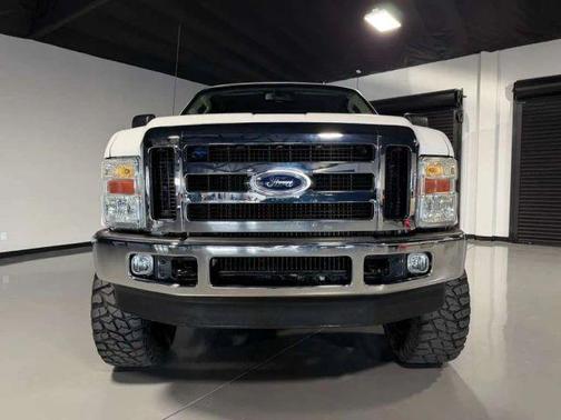 White 2009 Ford F-250 Lariat