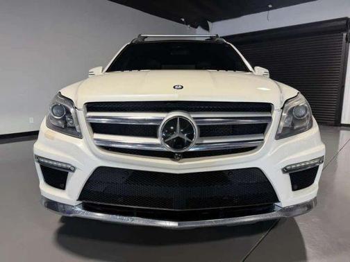 White 2015 Mercedes-Benz GL-Class GL 550 4MATIC