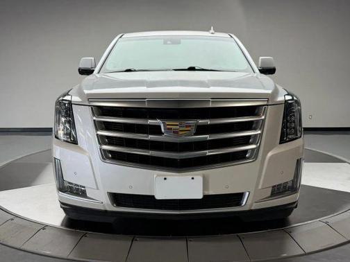 2016 Cadillac Escalade ESV Luxury