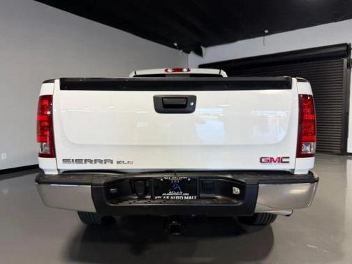 White 2013 GMC Sierra 1500 SLE