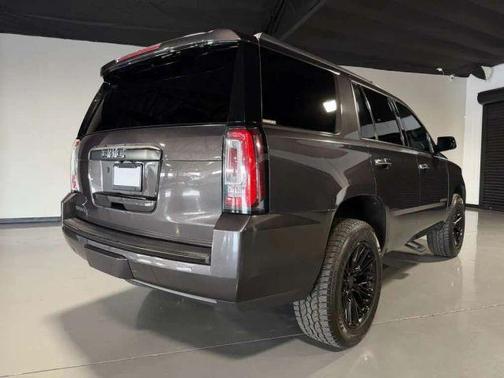 Gray 2018 GMC Yukon Denali