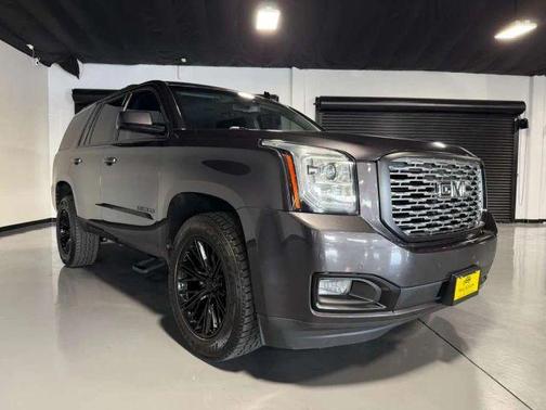 Gray 2018 GMC Yukon Denali