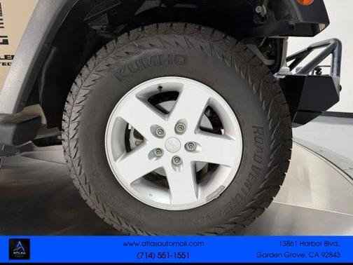 Sand 2017 Jeep Wrangler Unlimited Sport