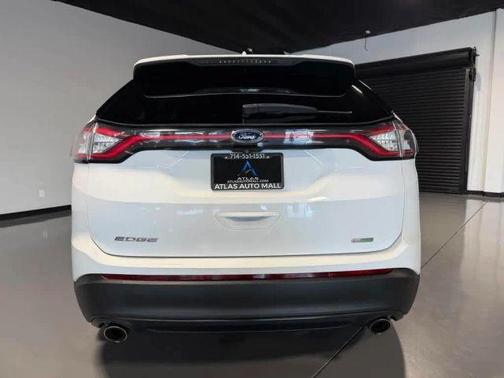 White 2018 Ford Edge SE