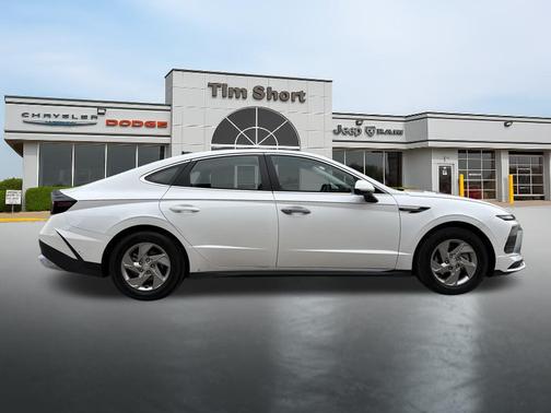 2025 Hyundai SONATA SE