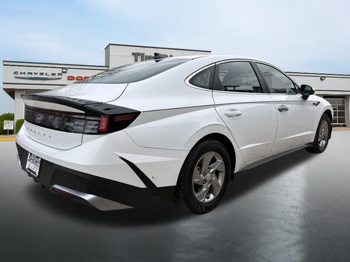 2025 Hyundai SONATA SE