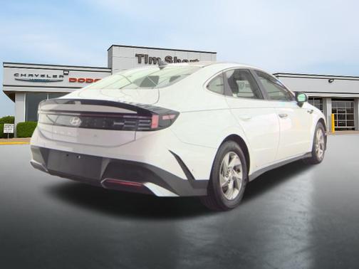 2025 Hyundai SONATA SE