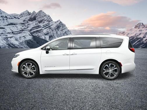 Bright White Clearcoat 2026 Chrysler Pacifica L