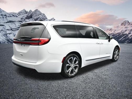 Bright White Clearcoat 2026 Chrysler Pacifica L