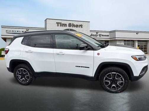 2024 Jeep Compass Trailhawk