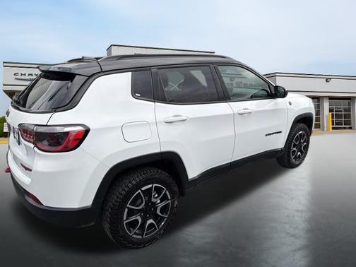2024 Jeep Compass Trailhawk