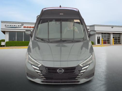 Gun Metallic 2025 Nissan Versa 1.6 SV