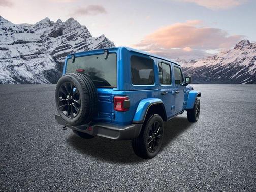 2025 Jeep Wrangler 4xe Sahara