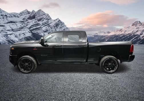 Diamond Black Crystal Pearlcoat 2026 RAM 2500 Laramie Crew Cab 4x4 6'4' Box