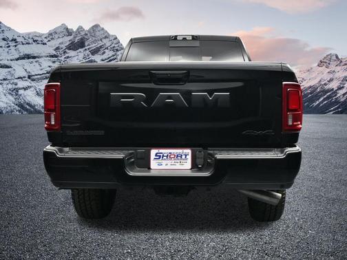 Diamond Black Crystal Pearlcoat 2026 RAM 2500 Laramie Crew Cab 4x4 6'4' Box