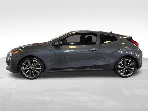 2020 Hyundai Veloster 2
