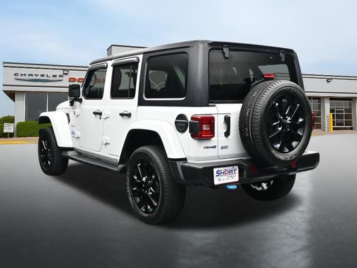 Bright White Clearcoat 2022 Jeep Wrangler Unlimited 4xe Sahara