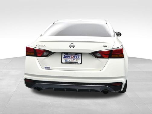 Glacier White 2019 Nissan Altima 2.5 SR
