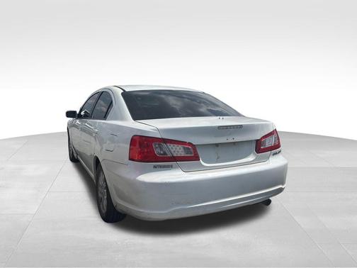 2011 Mitsubishi Galant Base