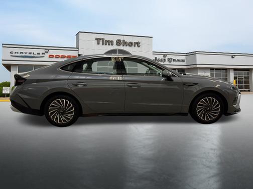 2025 Hyundai SONATA Hybrid SE