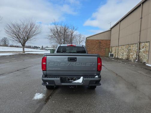 Satin Steel Metallic 2021 Chevrolet Colorado LT