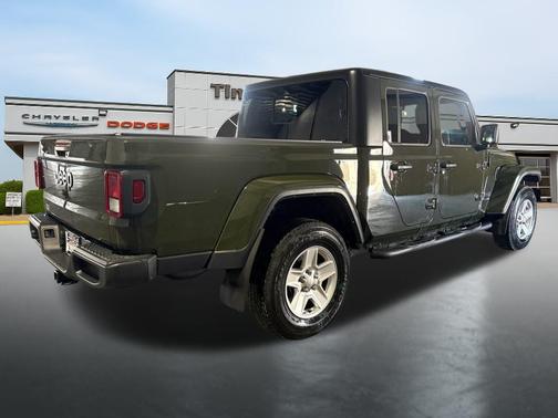 2022 Jeep Gladiator Sport S
