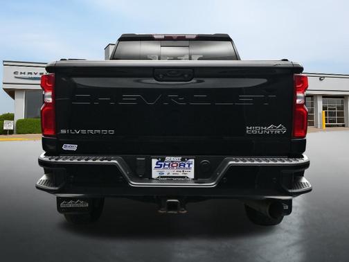 Black 2022 Chevrolet Silverado 2500 High Country