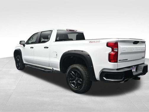 Summit White 2019 Chevrolet Silverado 1500 Custom Trail Boss