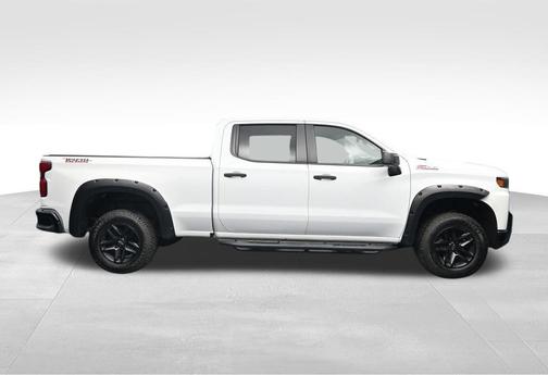 Summit White 2019 Chevrolet Silverado 1500 Custom Trail Boss