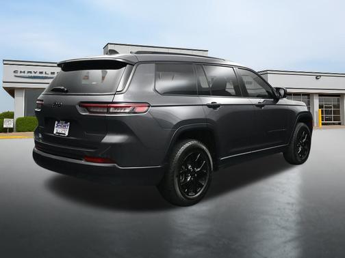 Baltic Gray Metallic Clearcoat 2025 Jeep Grand Cherokee L Altitude