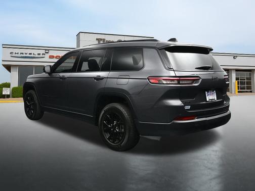 Baltic Gray Metallic Clearcoat 2025 Jeep Grand Cherokee L Altitude