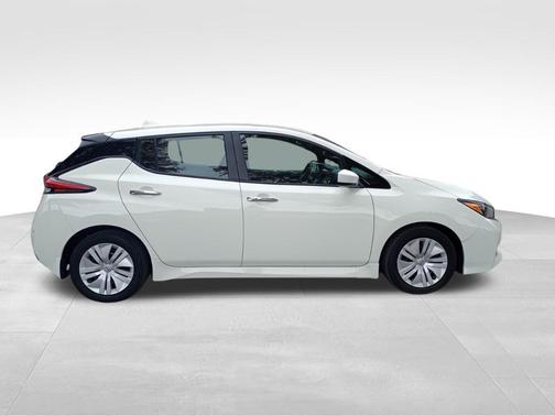 2024 Nissan Leaf S