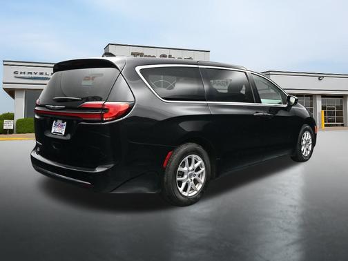 Diamond Black 2024 Chrysler Pacifica Touring L