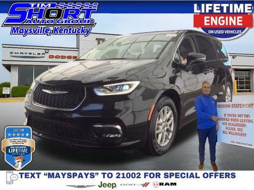 Diamond Black 2024 Chrysler Pacifica Touring L