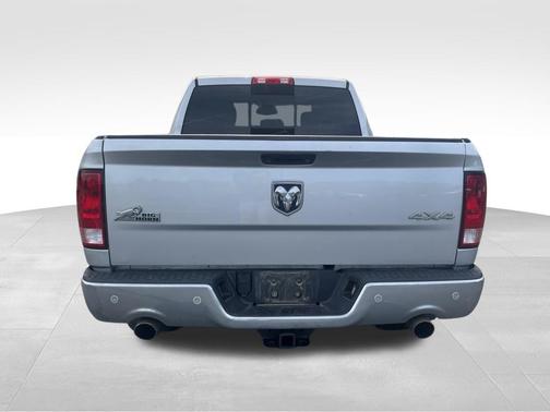 Bright Silver Metallic Clearcoat 2016 RAM 1500 Big Horn
