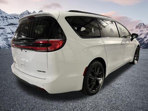 2026 Chrysler Pacifica Limited