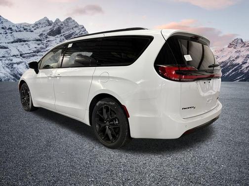 2026 Chrysler Pacifica Limited