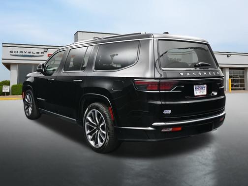 Diamond Black Crystal Pearlcoat 2025 Jeep Wagoneer Series III 4x4