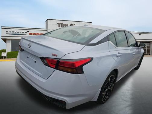 2024 Nissan Altima SR FWD