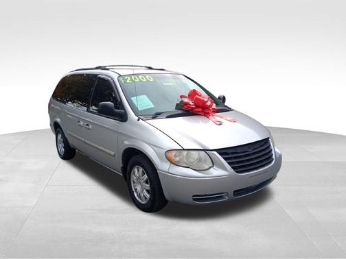 2005 Chrysler Town & Country Touring