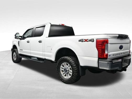Oxford White 2019 Ford F-250 XLT