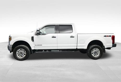 Oxford White 2019 Ford F-250 XLT