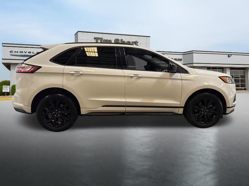 Oxford White 2022 Ford Edge SE