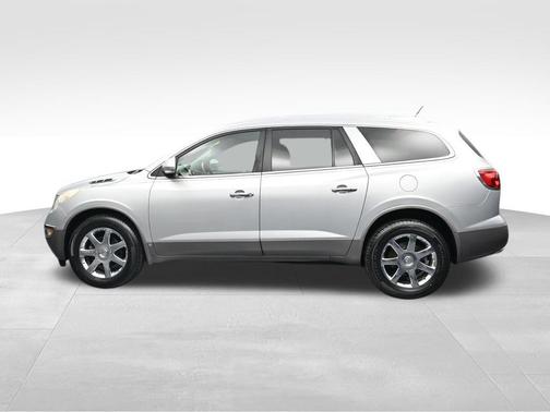 Quicksilver Metallic 2010 Buick Enclave 2XL